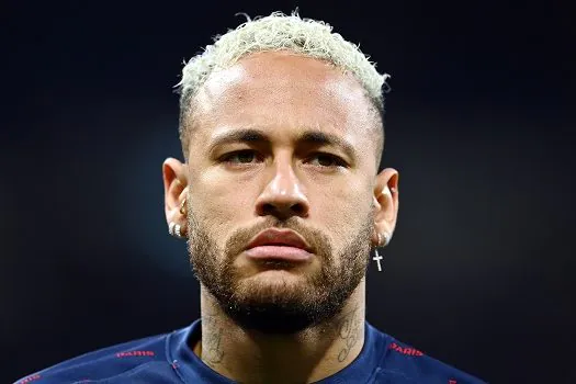 Neymar será julgado por contrato com Barcelona e MP pede dois anos de prisão