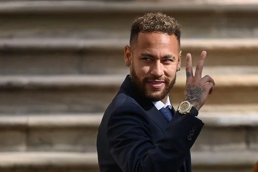 Neymar se livra de acusações em processo sobre fraude em saída do Santos ao Barça