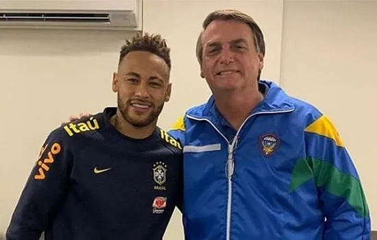 Bolsonaro comemora nas redes sociais apoio recebido de Neymar