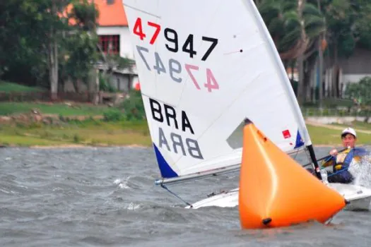 Velejador Nicolas Bernal sonha com vaga no Pan-Americano