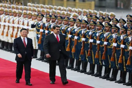 Maduro vai à China e fortalece relações ‘sólidas como rocha’ com Pequim