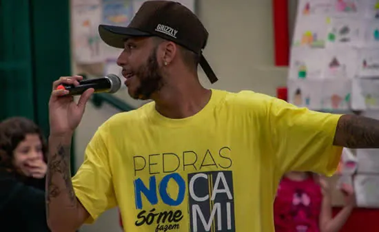 Nicolas MC fará turnê em escolas municipais de São Paulo