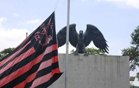 Ar condicionado de alojamento do CT do Flamengo tinha ‘gambiarra’