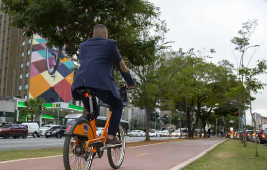 Aniversário de SP: 5 dicas de trajetos para aproveitar a cidade de bike