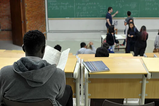 Jovens negros têm menos acesso ao mercado de trabalho, diz pesquisa