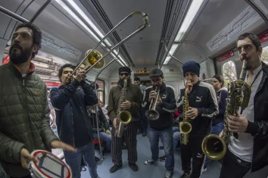 Nomade Orquestra se apresenta em Ribeirão Pires, Rio Grande da Serra, Mauá e Diadema