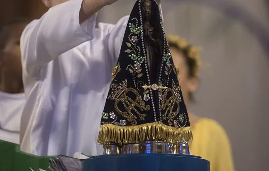 Celebração de dia de Nossa Senhora Aparecida voltará a ser presencial