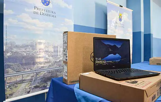 Prefeitura de Diadema entrega computadores às escolas da rede