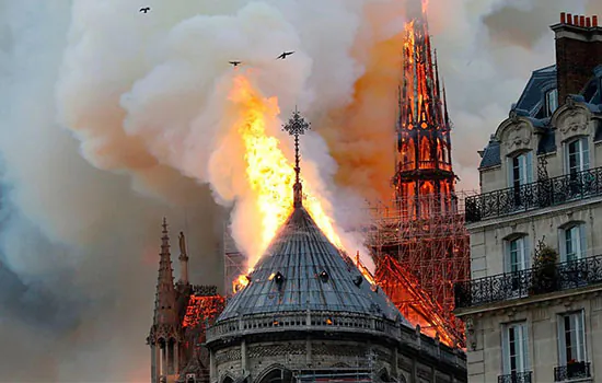 O que se sabe sobre o incêndio na Catedral de Notre-Dame