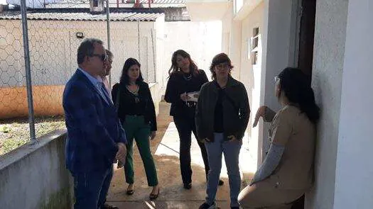 Prefeito Leitinho conhece a Clínica Veterinária Municipal de Ferraz de Vasconcelos