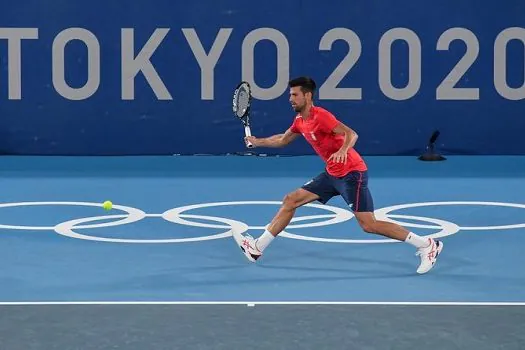 Novak Djokovic passa fácil por alemão e já está na terceira rodada em Tóquio