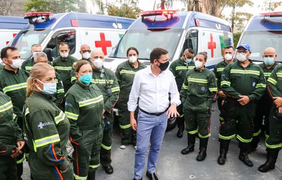 Orlando Morando entrega 12 novas ambulâncias para o Serviço de Transporte Inter-hospitalar