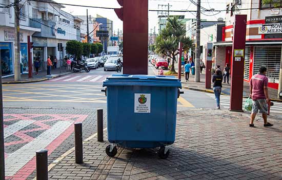 Prefeitura instala 100 novas lixeiras em São Caetano