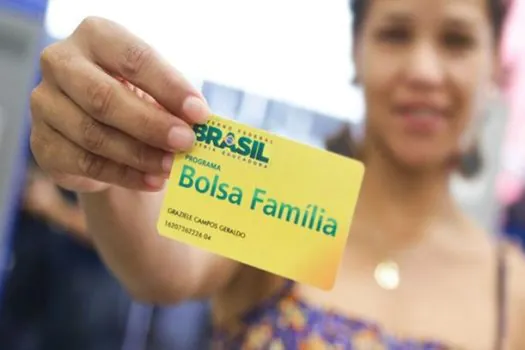 Novo Bolsa Família será lançado amanhã, às 11h, no Palácio do Planalto