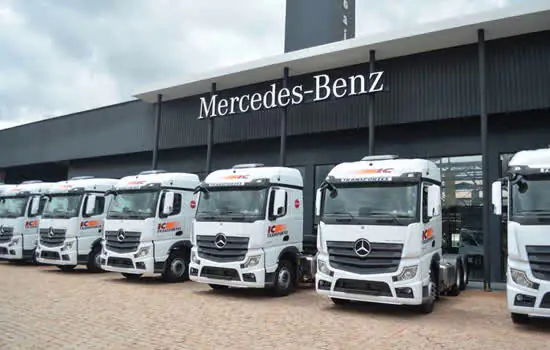 IC Transportes adquire 30 caminhões do Novo Actros para transporte de combustíveis