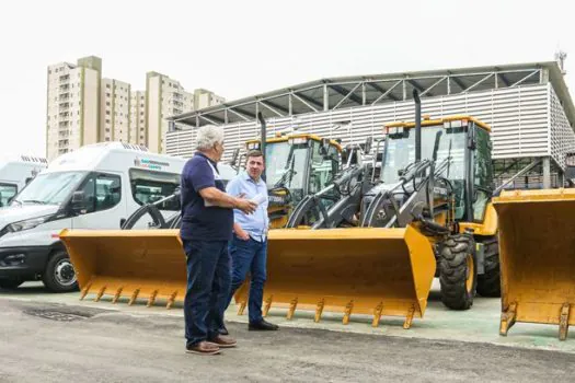 Prefeito Orlando Morando entrega 11 novos veículos via convênio