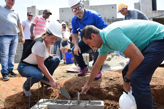 Prefeito Lauro Michels retoma obras do Núcleo K