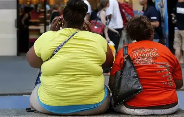 Sedentarismo pode ter mais impacto na obesidade do que má alimentação