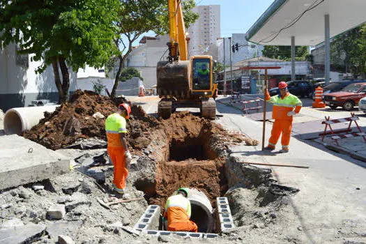 Bairros de Santo André recebem obras que minimizam pontos de alagamento