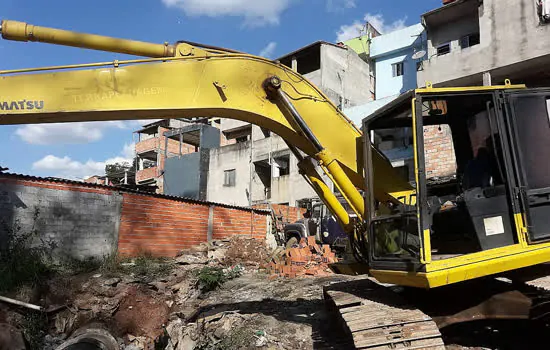 Fiscalização Ambiental de Diadema paralisa obra irregular