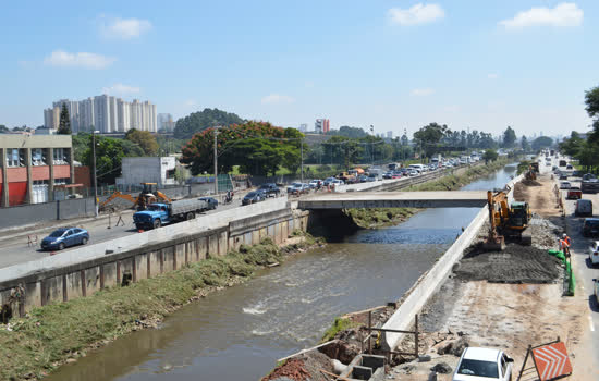 Obras da nova ponte continuam neste final de semana na avenida dos Estados