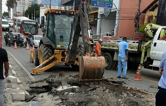 Obra de urgência é realizada no Viaduto Prefeito Elio Bernardi