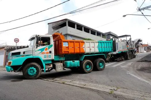 Prefeitura inicia recapeamento de mais 14 ruas de Diadema