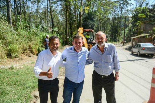 Prefeito Orlando Morando anuncia nova etapa de obras na Estrada dos Alvarengas