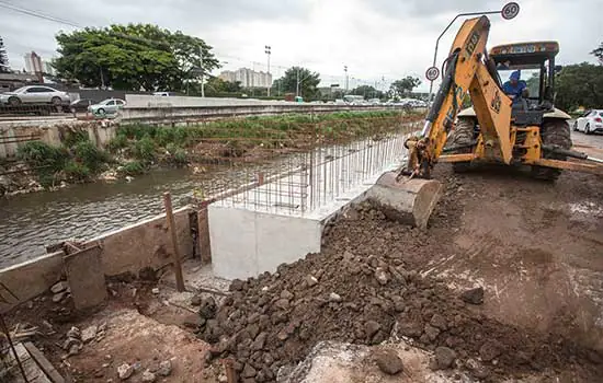 Obras de nova ponte interditam trecho da avenida dos Estados neste sábado e domingo