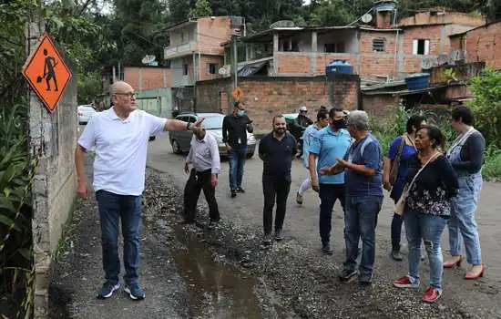 Diadema inicia asfaltamento da Avenida Nicola Imparato na Vila Joaninha