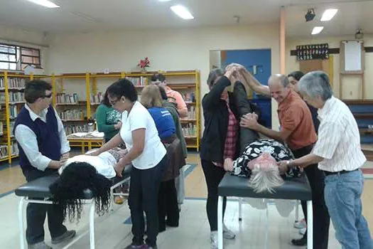 Massagem na Biblioteca em Diadema