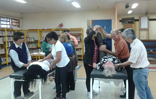 Massagem na Biblioteca em Diadema