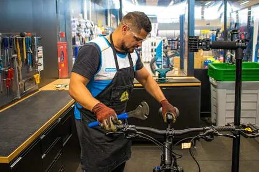 Decathlon lança oficina completa de reparos de produtos no Brasil