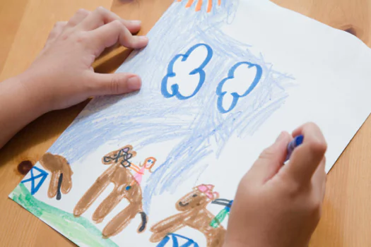 CEU Azul da Cor do Mar oferece Oficina de Livro Infantil, na zona leste