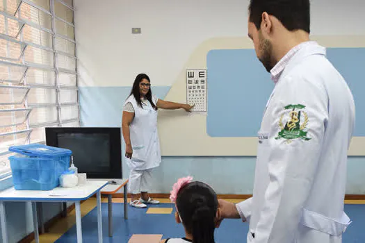 Diadema realiza teste oftalmológico em alunos do 1º ano