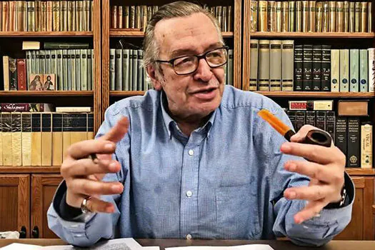 ‘Não me meto mais na política brasileira’, diz Olavo de Carvalho