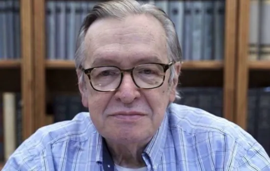 Escritor Olavo de Carvalho morre