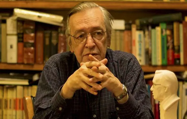 Homenagem a Olavo de Carvalho na Câmara tem sessão esvaziada