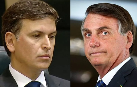 Nº 2 da PF contradiz Bolsonaro e revela investigação contra família do presidente