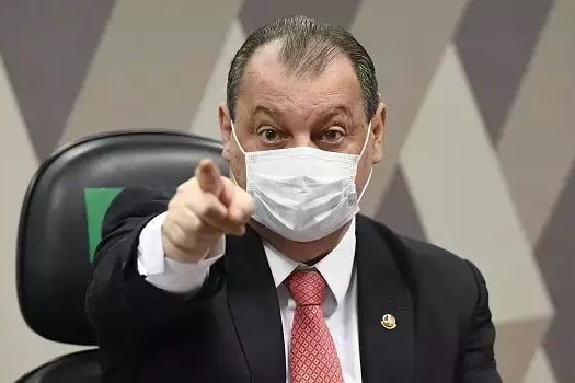 Omar Aziz afirma que CPI da Covid não ouvirá Queiroga e Guedes