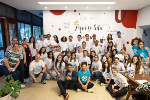 Dia do Voluntariado: colaboradores da Samsung participam de ação com a ONG Colmeia