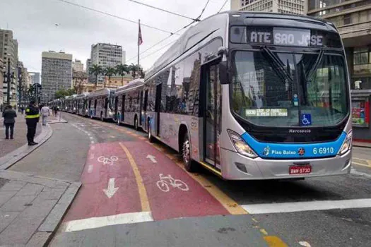 Cidade de SP terá 2,6 mil ônibus elétricos rodando nas ruas até o final de 2024