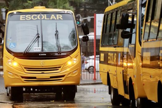 Seduc-SP entrega 3 ônibus escolares para a Região Metropolitana de São Paulo