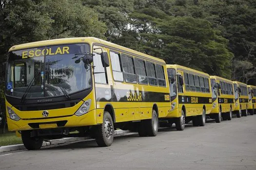 Educação SP entrega 78 ônibus escolares a 73 municípios paulistas