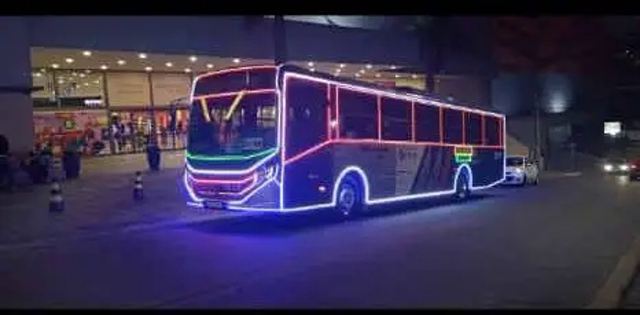 VLT e linhas de ônibus gerenciadas pela EMTU recebem decoração para o Natal