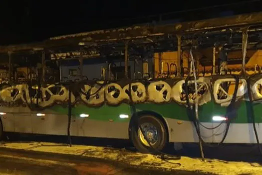 Em protesto contra morte, 2 ônibus e 2 caminhões são incendiados em Sorocaba (SP)