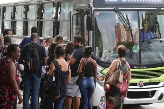 Prefeitos e governadores devem oferecer transporte gratuito nas eleições