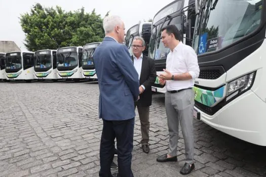 Santo André entrega 15 novos ônibus e moderniza frota do transporte público