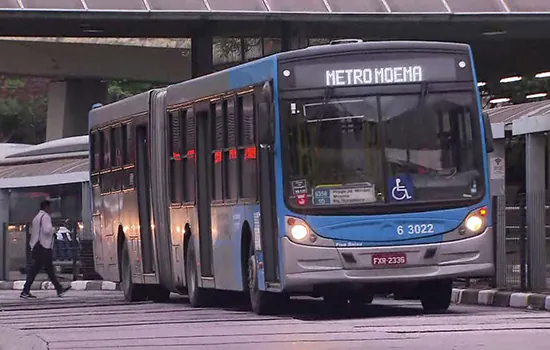 Passagem de ônibus em SP deve ser de R$ 4