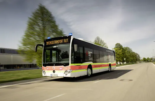 Covid-19: Ônibus Citaro da Mercedes-Benz é transformado em UTI móvel